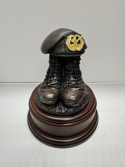 Boots and Beret Sportinstructeur KL Gravure