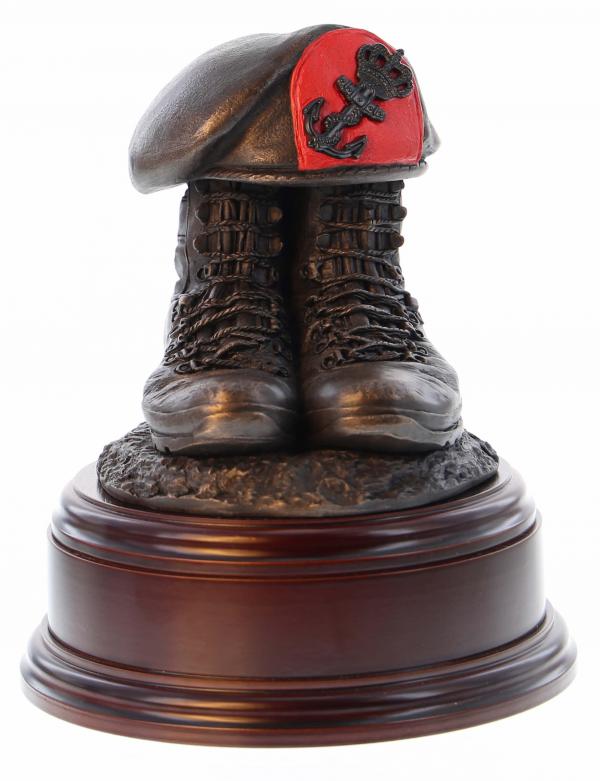 Boots and Beret Korps Mariniers 